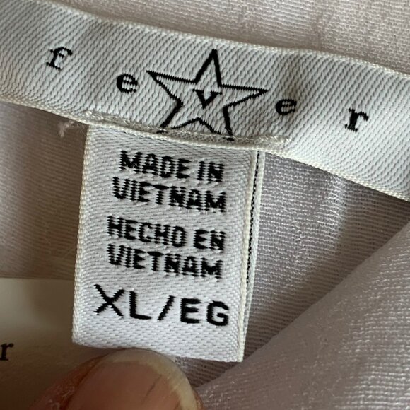 FEVER WHITE SLEEVELESS ROUND NECK TOP NWT - Picture 5 of 7